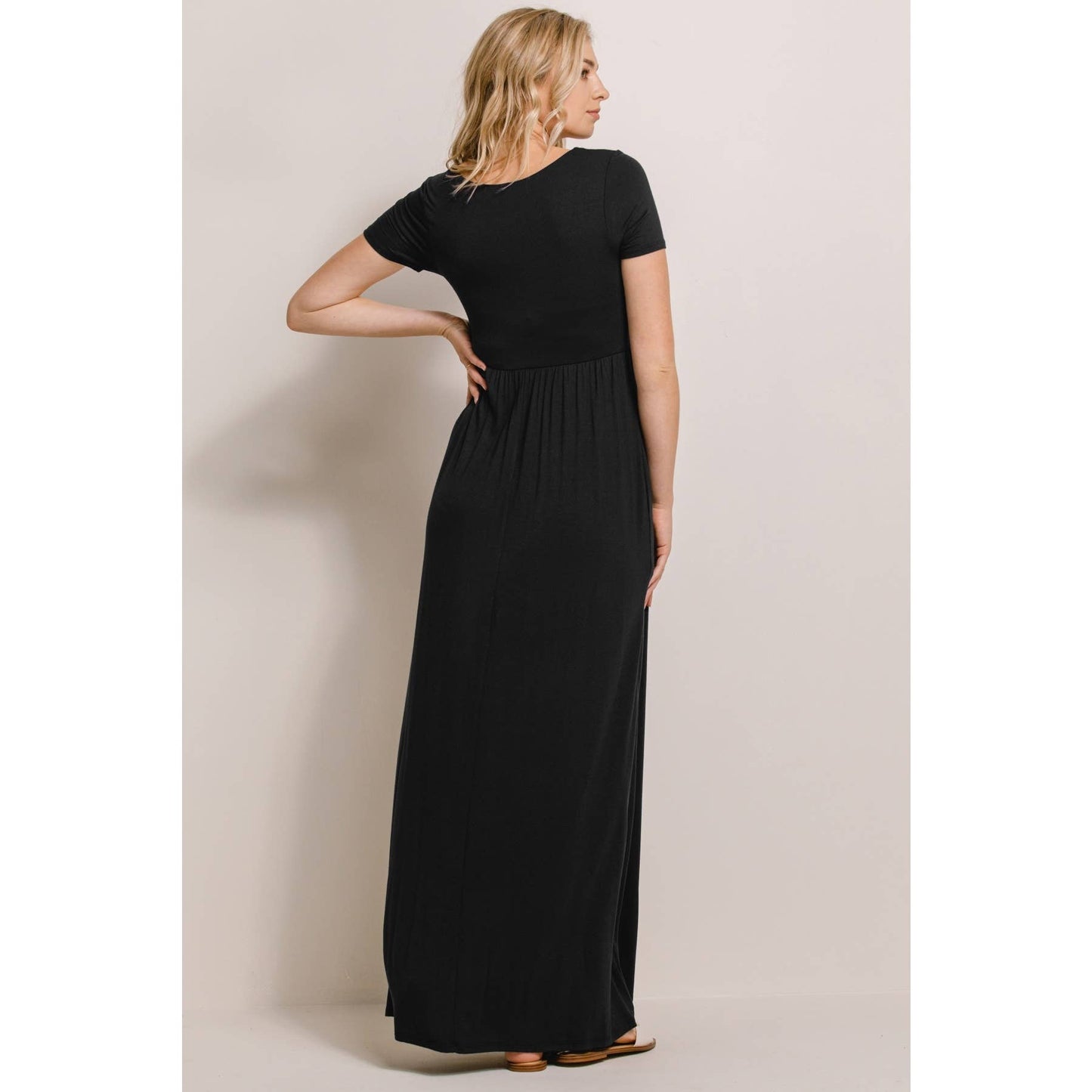 Round Neck Short Sleeve Maternity Knit Maxi Dress