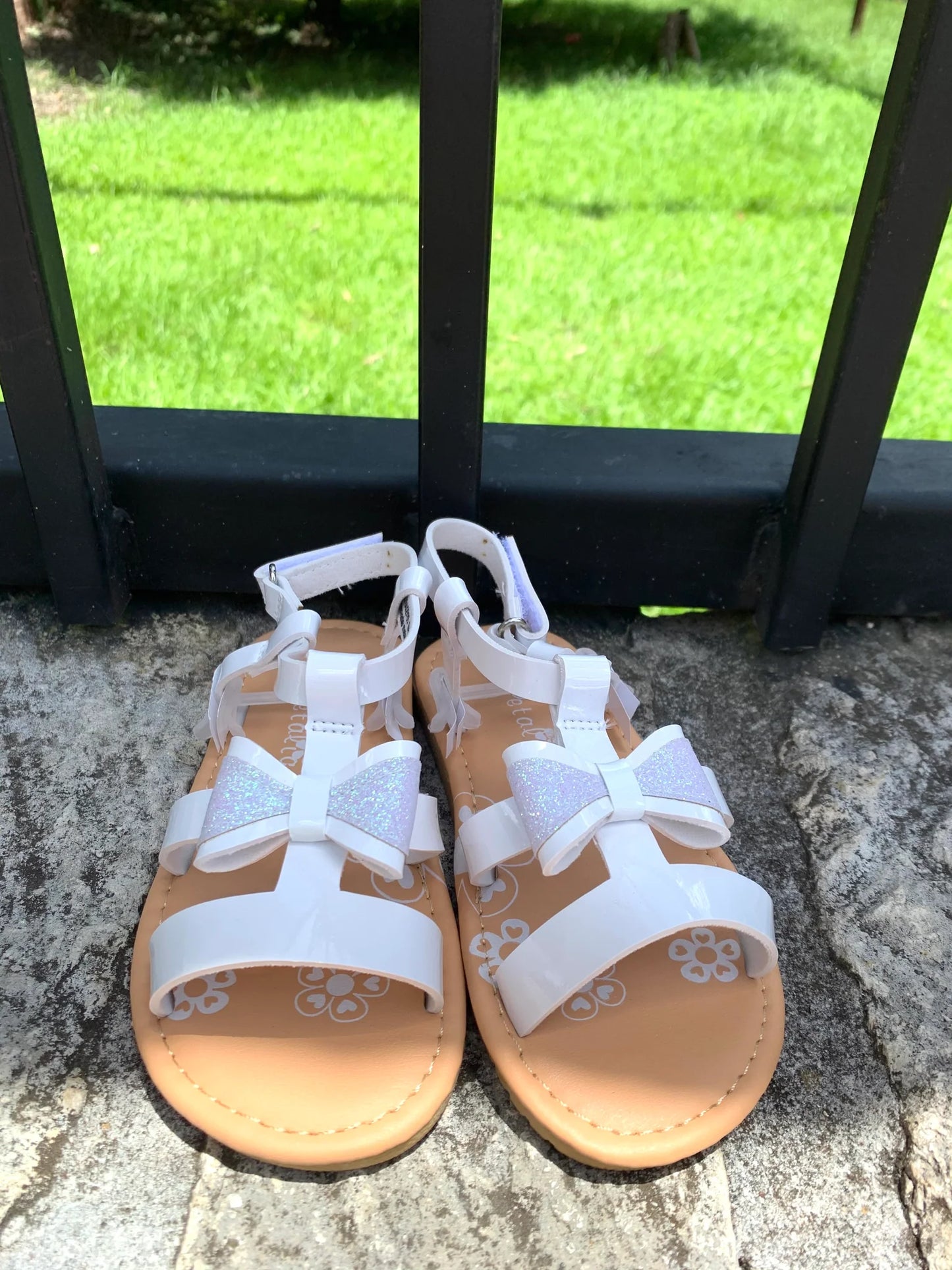 Mid Summer Dreams Sandals- White Bows